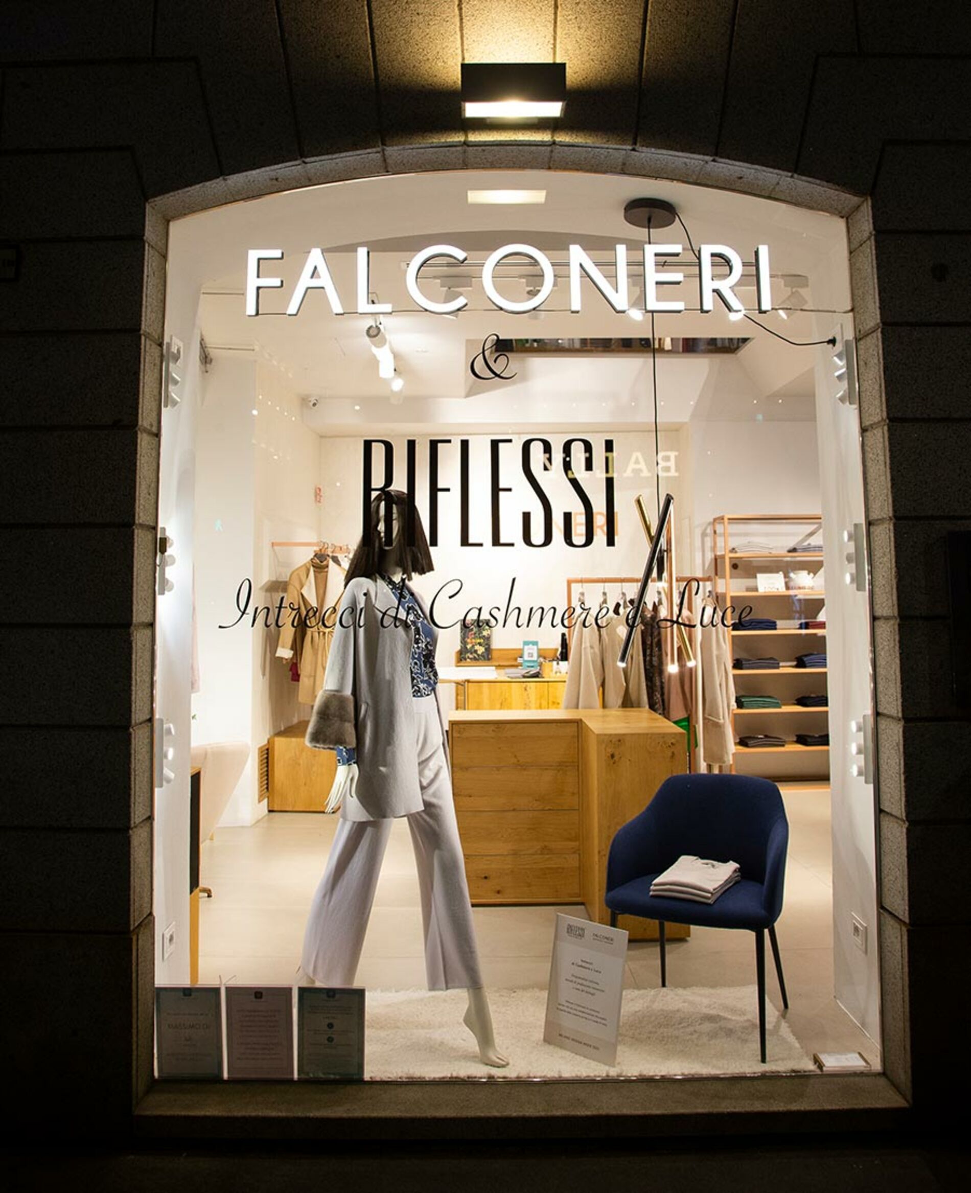 falconeri e riflessi.