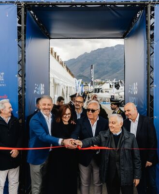 boat show gallery 02
