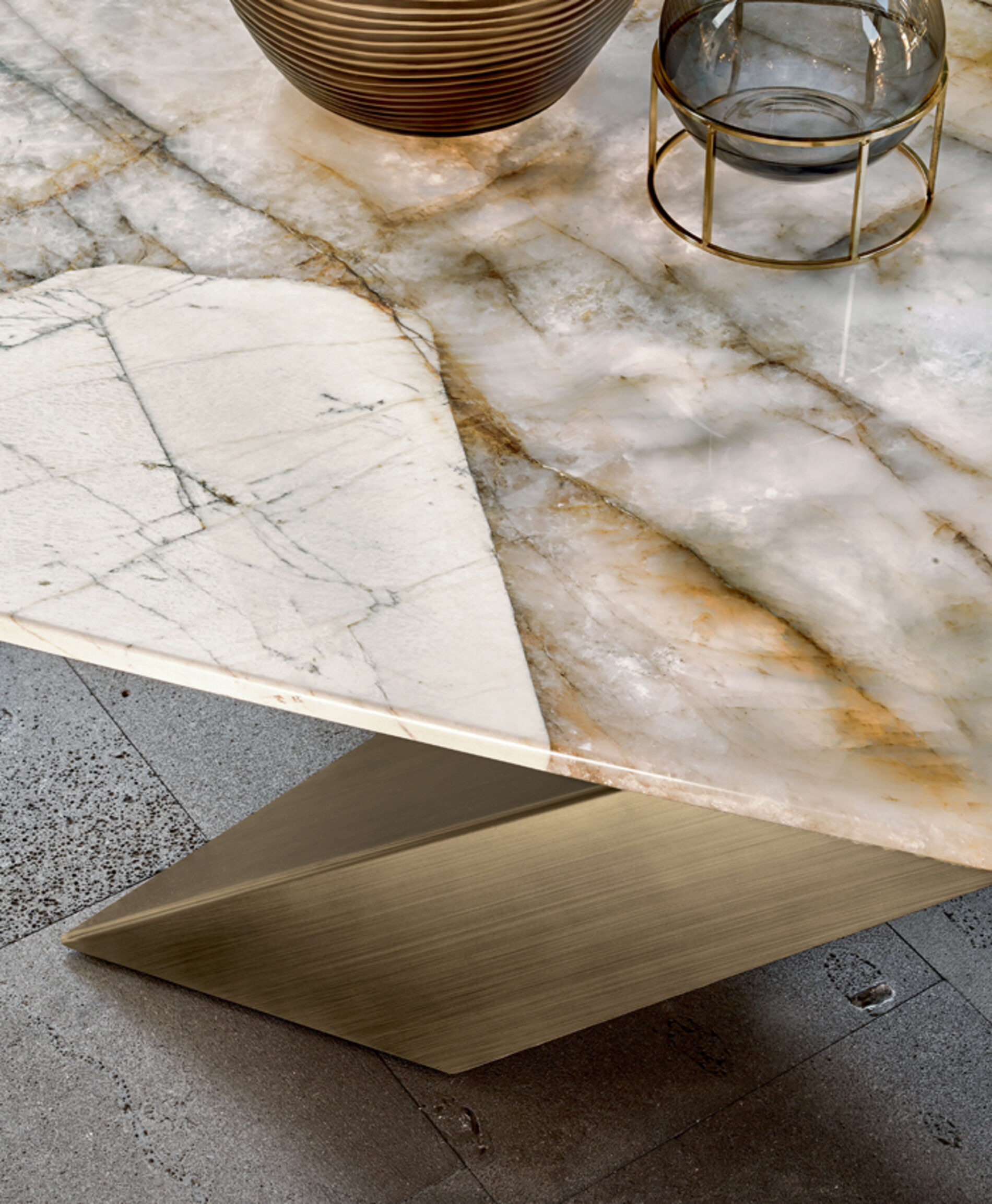 tavolo design marmo